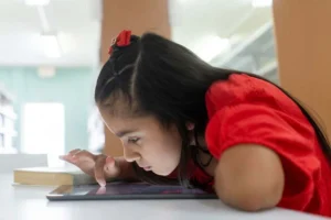 সাবধান! শিশুদের মধ্যে কেন বাড়ছে চোখের ভয়ংকর রোগ, জেনে নিন সহজ প্রতিকার