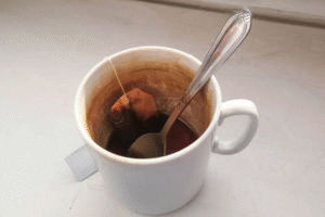 চায়ের কাপের জেদি দাগ নিমেষেই হবে পরিষ্কার শুধু এই ঘরোয়া টোটকায়