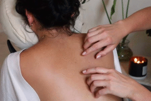 ঘণ্টায় আয় ৯০০০ টাকা স্রেফ পিঠ চুলকে দিলেই! ট্রেন্ডিং এই পেশার রমরমা দেখে আপনিও কি চমকে যাবেন